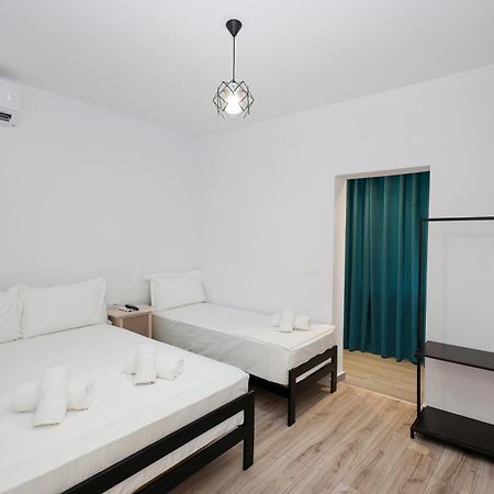 Guesthouse Noke Berat Bagian luar foto