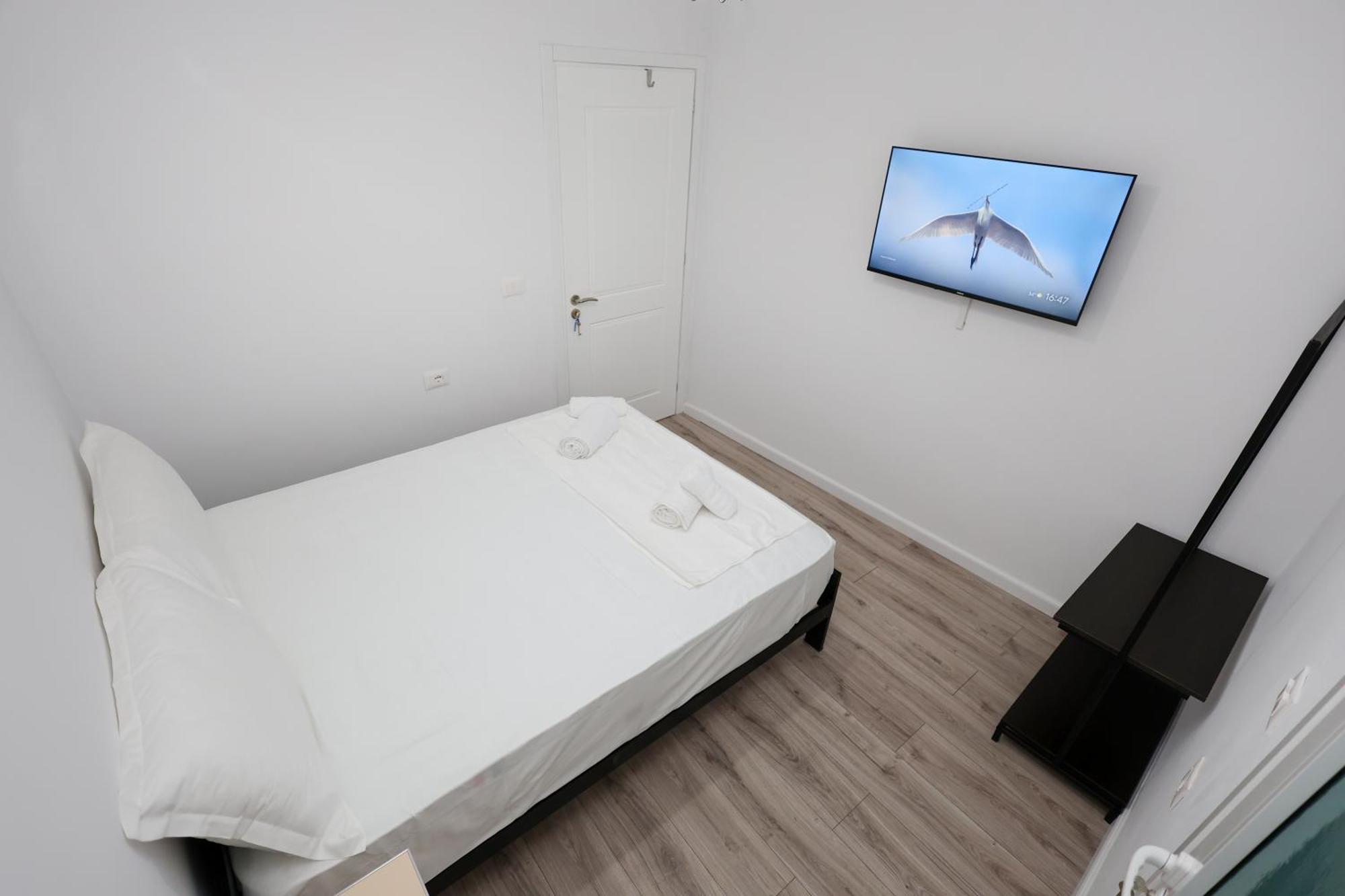 Guesthouse Noke Berat Bagian luar foto