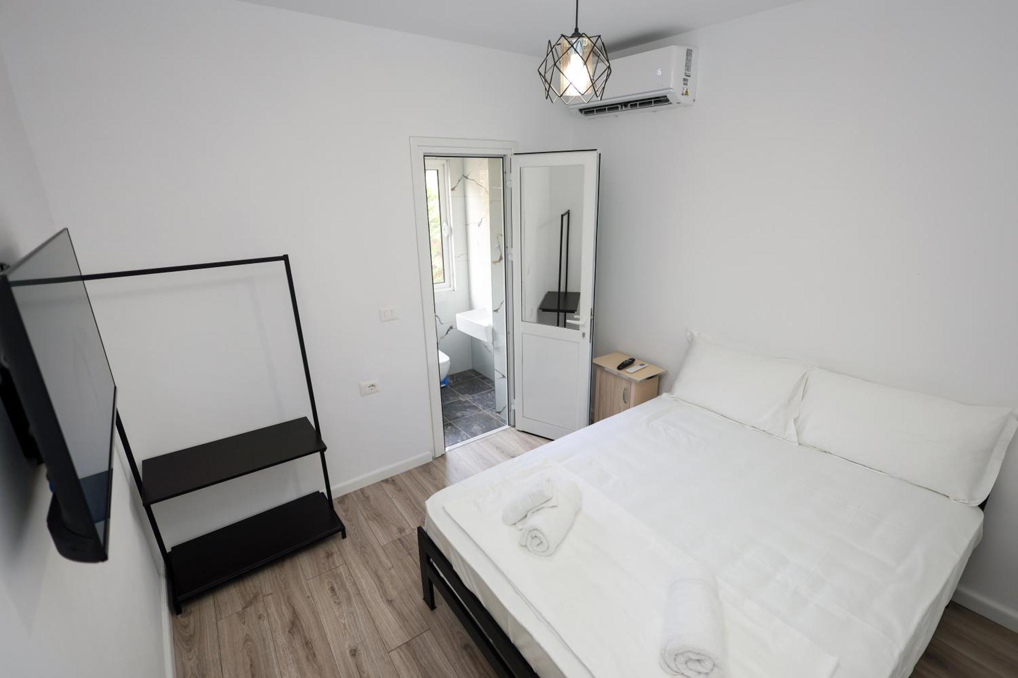 Guesthouse Noke Berat Bagian luar foto