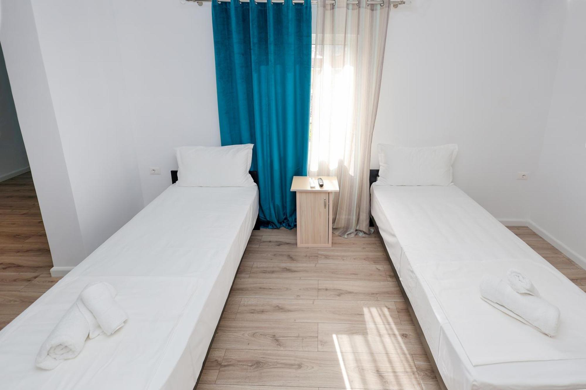 Guesthouse Noke Berat Bagian luar foto