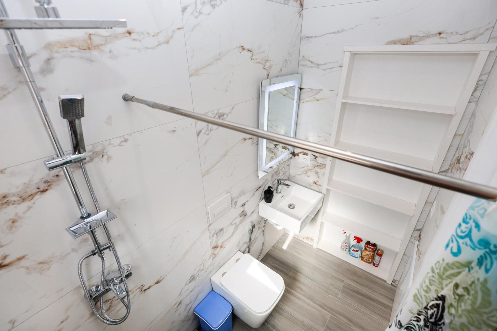 Guesthouse Noke Berat Bagian luar foto