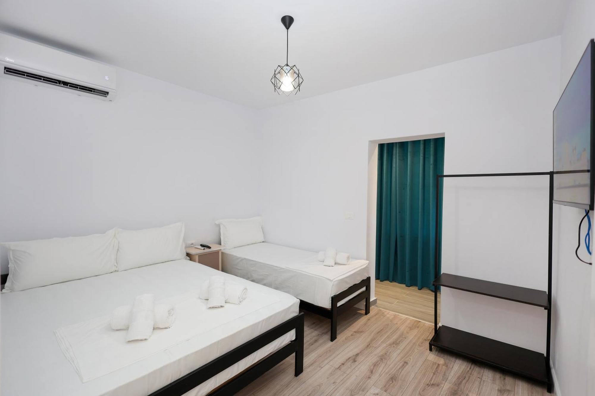 Guesthouse Noke Berat Bagian luar foto