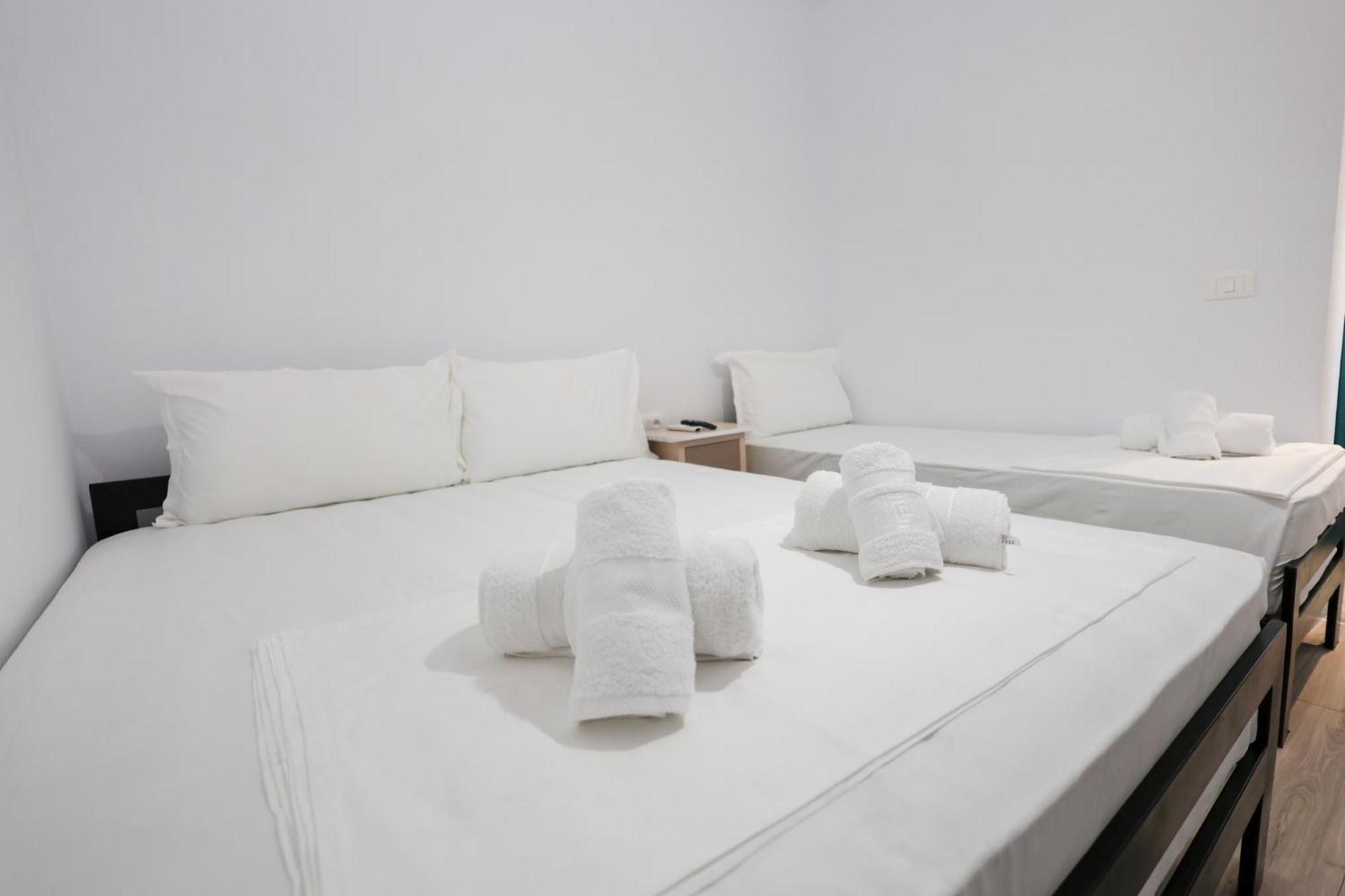 Guesthouse Noke Berat Bagian luar foto