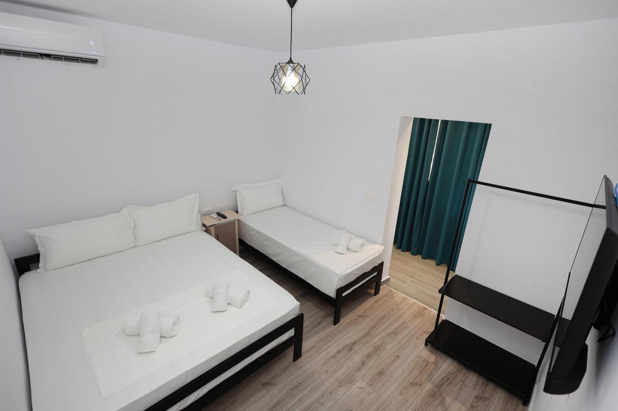 Guesthouse Noke Berat Bagian luar foto