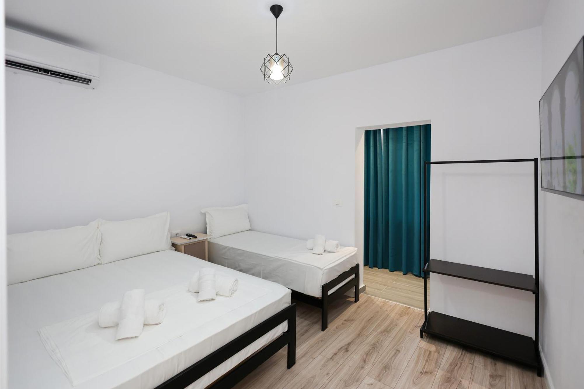 Guesthouse Noke Berat Bagian luar foto