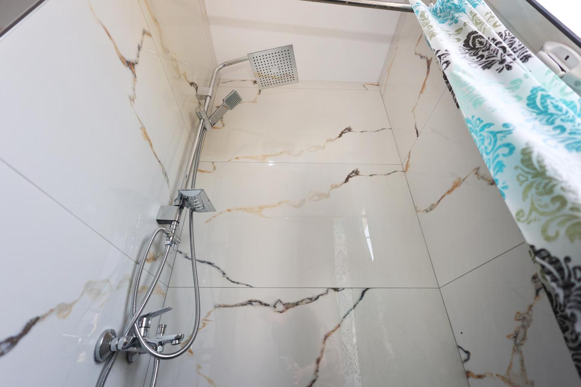 Guesthouse Noke Berat Bagian luar foto